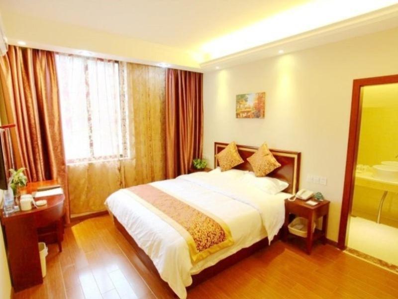Greentree Inn Shanghai Hongqiao Metro Station Express Hotel מראה חיצוני תמונה