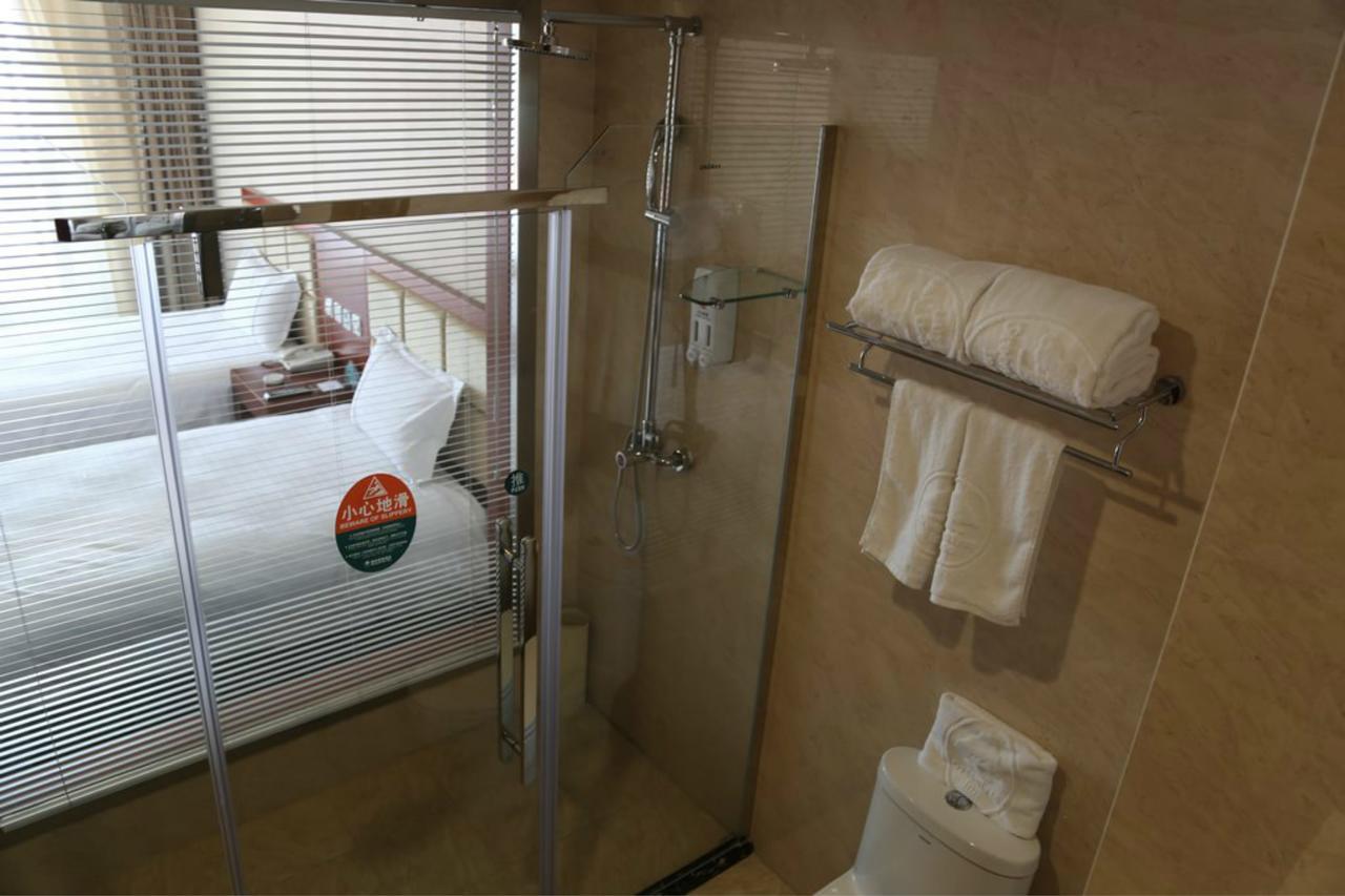 Greentree Inn Shanghai Hongqiao Metro Station Express Hotel מראה חיצוני תמונה