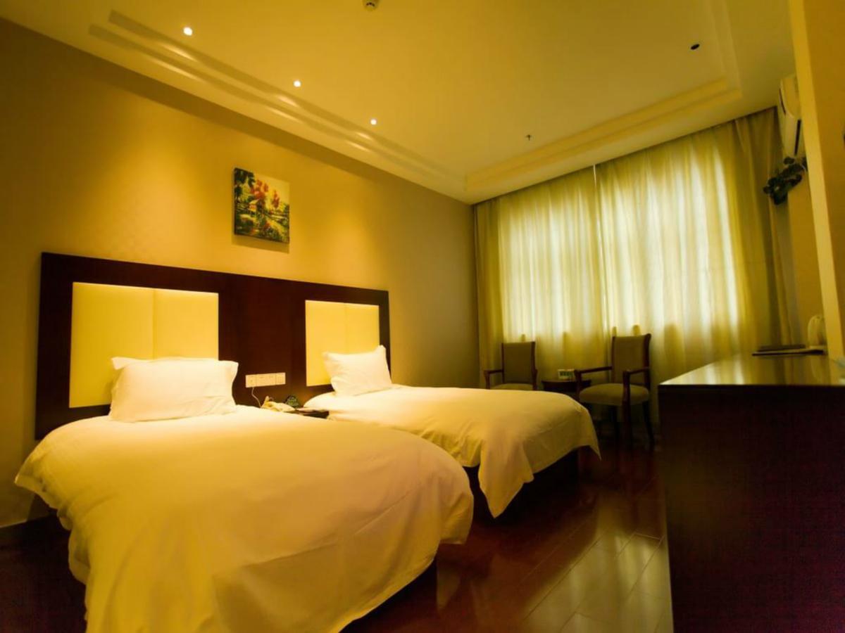 Greentree Inn Shanghai Hongqiao Metro Station Express Hotel מראה חיצוני תמונה