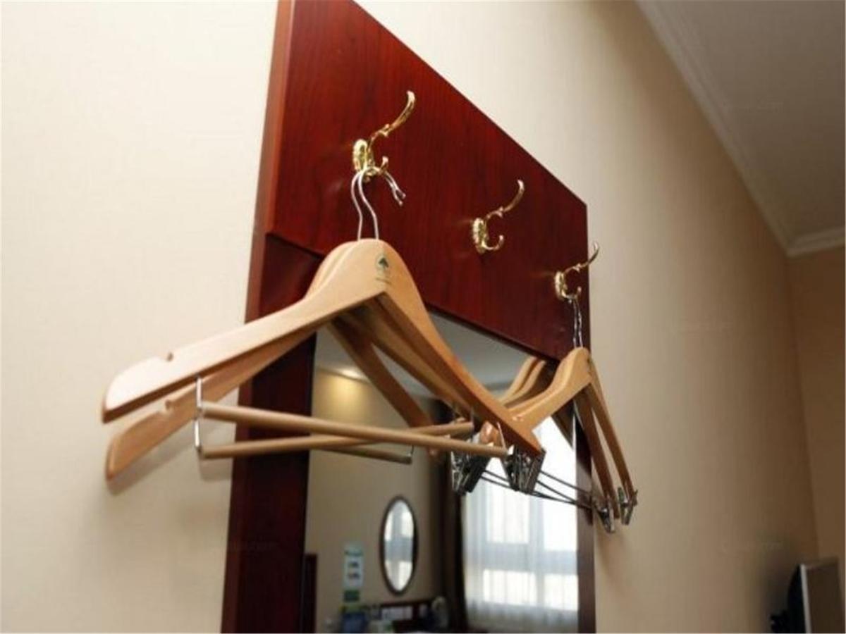 Greentree Inn Shanghai Hongqiao Metro Station Express Hotel מראה חיצוני תמונה
