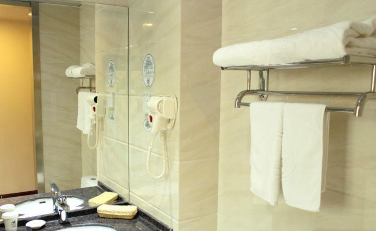Greentree Inn Shanghai Hongqiao Metro Station Express Hotel מראה חיצוני תמונה
