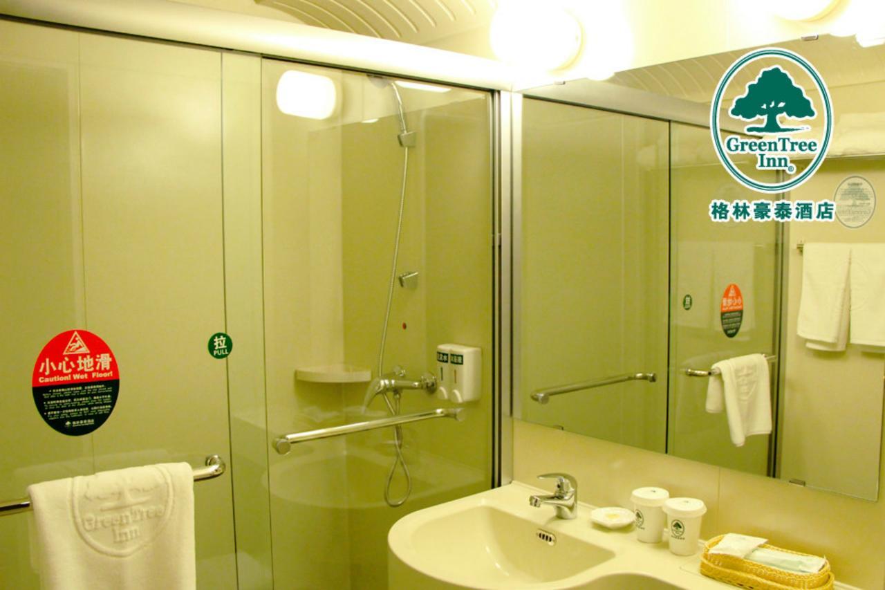 Greentree Inn Shanghai Hongqiao Metro Station Express Hotel מראה חיצוני תמונה